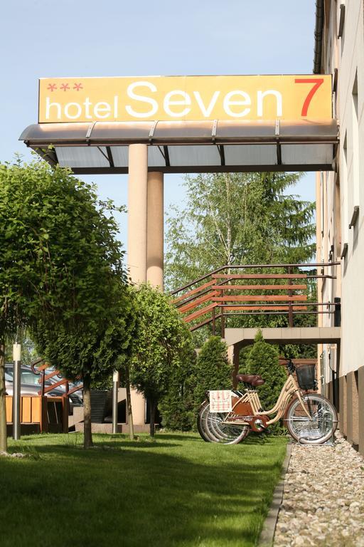 Hotel Seven 7 Kaliszki Exteriér fotografie